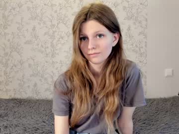 girl alainaestrada capture image #5489752