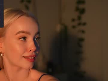 girl mother__of__dragons capture image #6278031