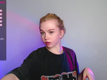 girl small_blondee capture image #4148562