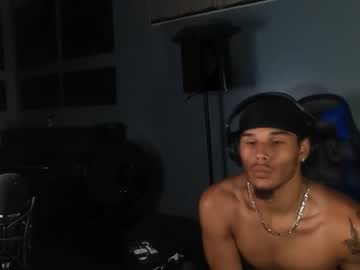 man kylewhitedgs capture image #4719078