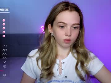 girl small_blondee capture image #4637143