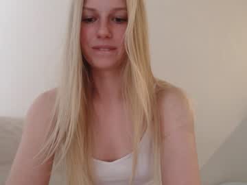 girl magic_couple13 capture image #1894279