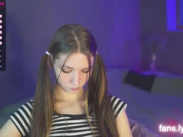 girl angels_kiss capture image #3230892