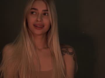 girl cuteelsa_ capture image #4846170