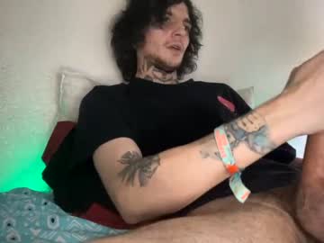 couple imakedubstep capture image #458471