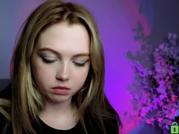 girl small_blondee capture image #4681640