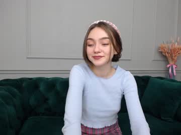 girl adelewilson__ capture image #458274