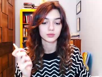 girl 0_perfect_imperfection_0 capture image #1273460
