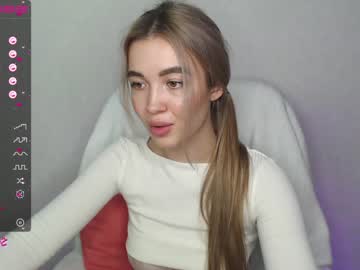 girl yourvirusqueen_ capture image #2172101
