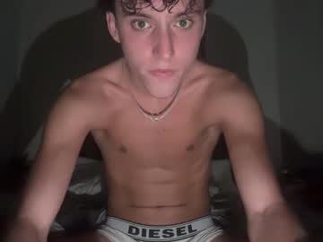 man loves_leo capture image #7026100