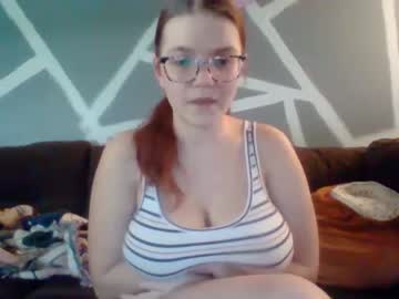 girl costumedmaiden capture image #4839025