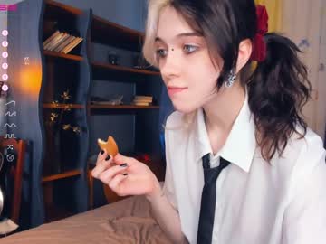 girl deliaderrick capture image #6733470