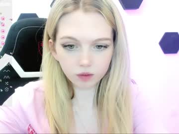 girl small_blondee capture image #3971562