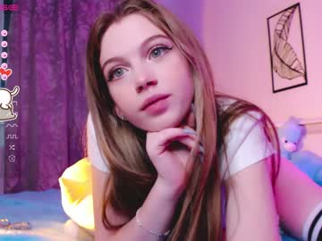 girl small_blondee capture image #3221202