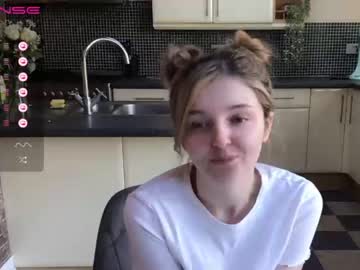 girl lucydelovely capture image #3980570