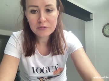 girl eatmypie69 capture image #3888114