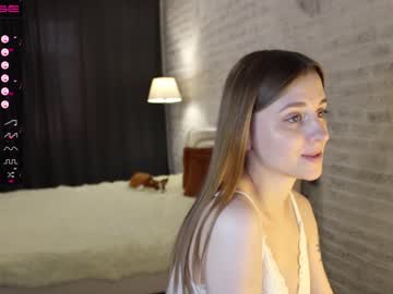 girl sophie_burn capture image #3923759