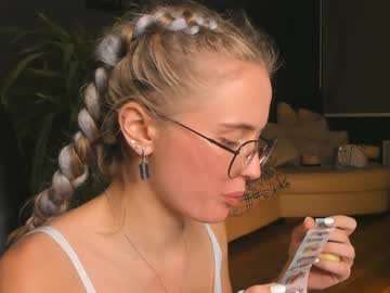girl linellali capture image #2820924