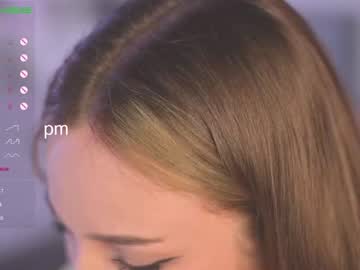 girl mia_milagros capture image #4500504