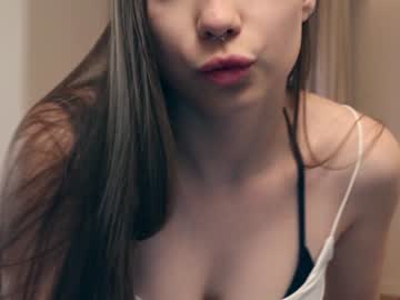 girl elleyrayman_ capture image #1687489