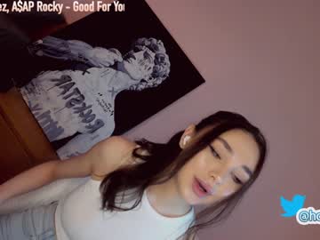girl hollyextra capture image #2089078