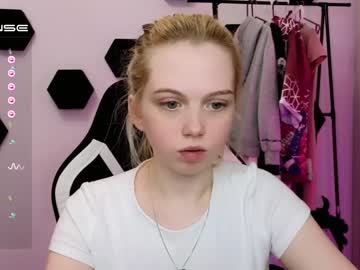 girl small_blondee capture image #4309005