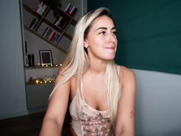 girl laurabae_ capture image #3077270
