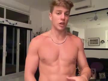 man aestheticking13 capture image #1525399