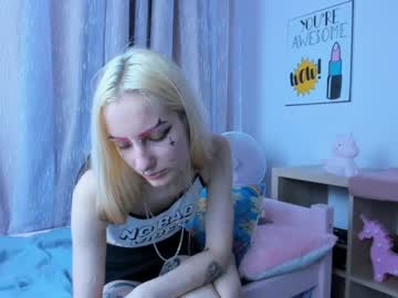 girl erika__lodge capture image #2284250