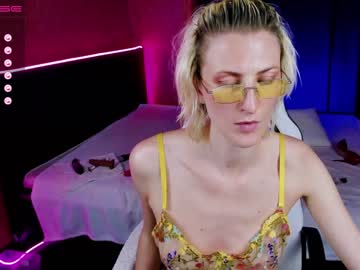 girl eva__blonde capture image #2111533