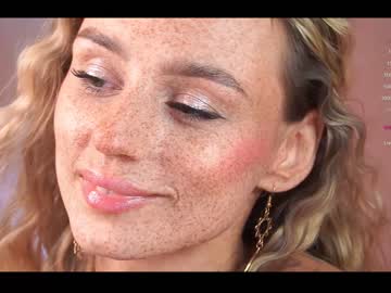 girl artease capture image #6001515