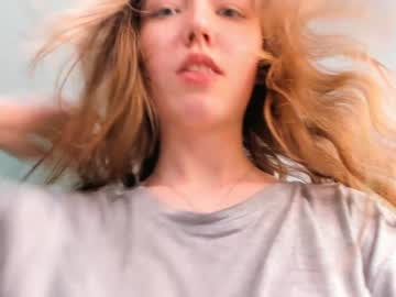 girl fly_best capture image #7002622