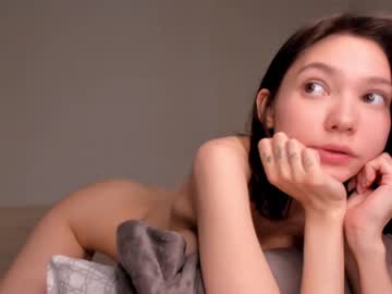 girl bzzzme capture image #4681811