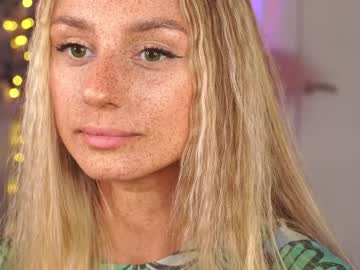 girl artease capture image #5391189