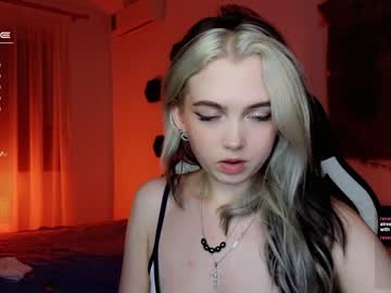 girl small_blondee capture image #4766299