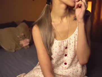 girl cuteelsa_ capture image #5676675