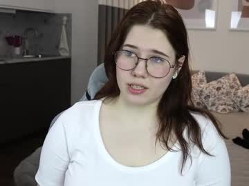 girl girl_u_never_met capture image #1393532
