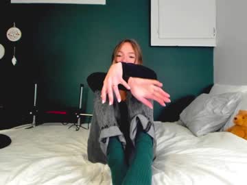 girl innocentprovenguilty capture image #3326526