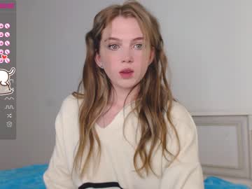 girl small_blondee capture image #3087662