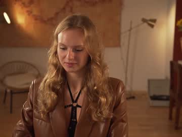 girl chillwithkira capture image #2793360