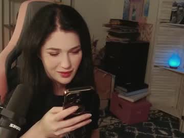 girl evelynclaire capture image #6035667