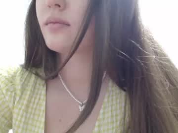 girl inocent_student capture image #2700306