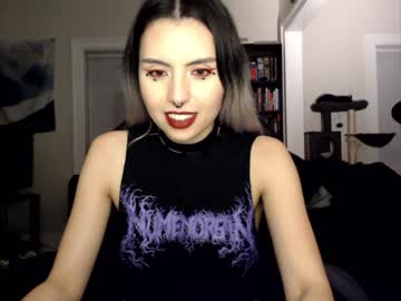 girl runacrow capture image #4572715