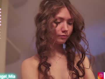 girl angels_kiss capture image #6253495
