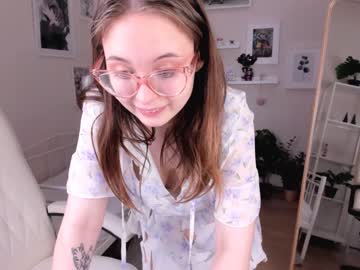 girl amelia_beltran capture image #2471793