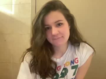 girl internet_famous capture image #1834671