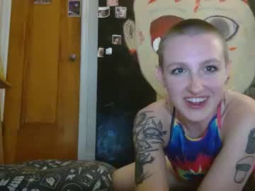 girl shavedheadgirl capture image #2717948