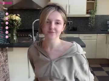 girl lucydelovely capture image #3973230