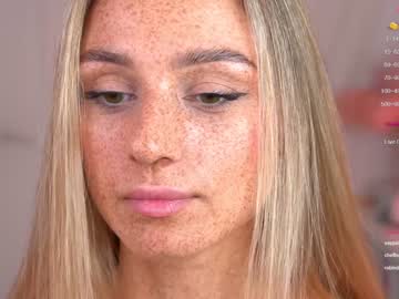 girl artease capture image #6259876