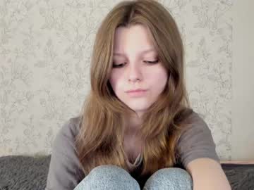 girl alainaestrada capture image #5526852